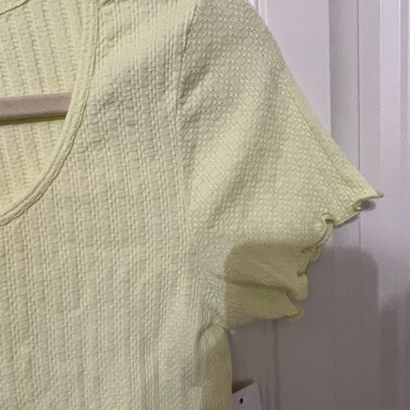 BP Womens Ribbed‎ Knit Top Lettuce Edge Cropped Button Front Yellow Size M - Picture 6 of 8